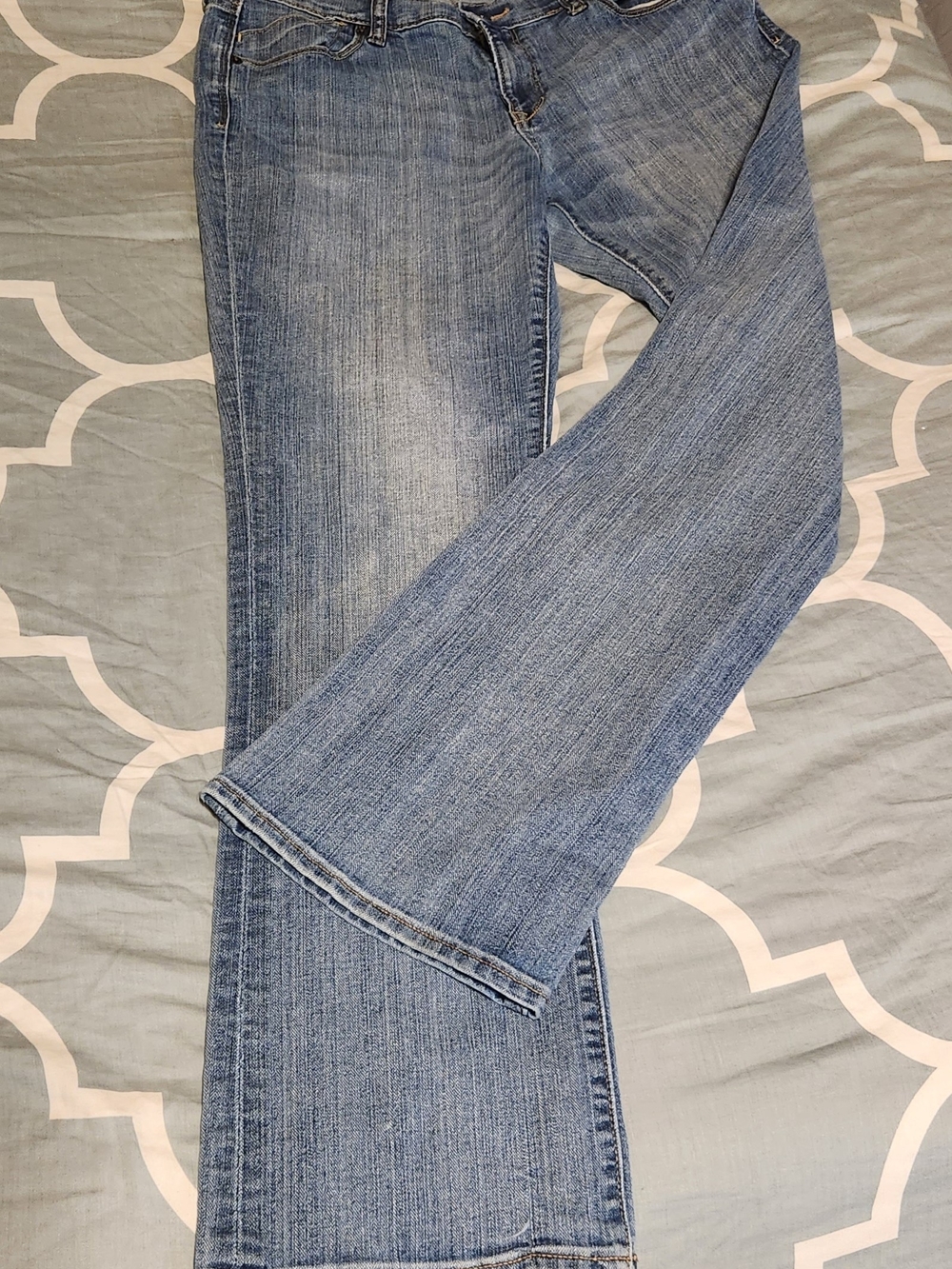 Old Navy Women’s Light Blue Boot-Cut Jeans